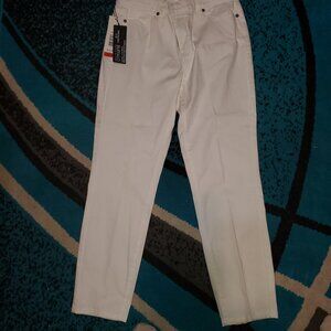 NWT:  Buffao, by Davit Bitton, White Jeans, Size 8/29